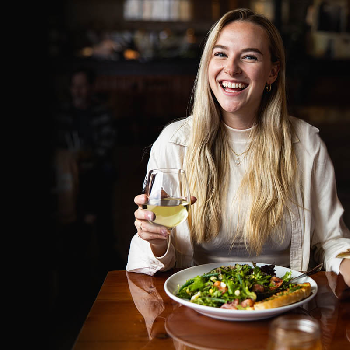 Urban Plates restaurant atmosphere and service